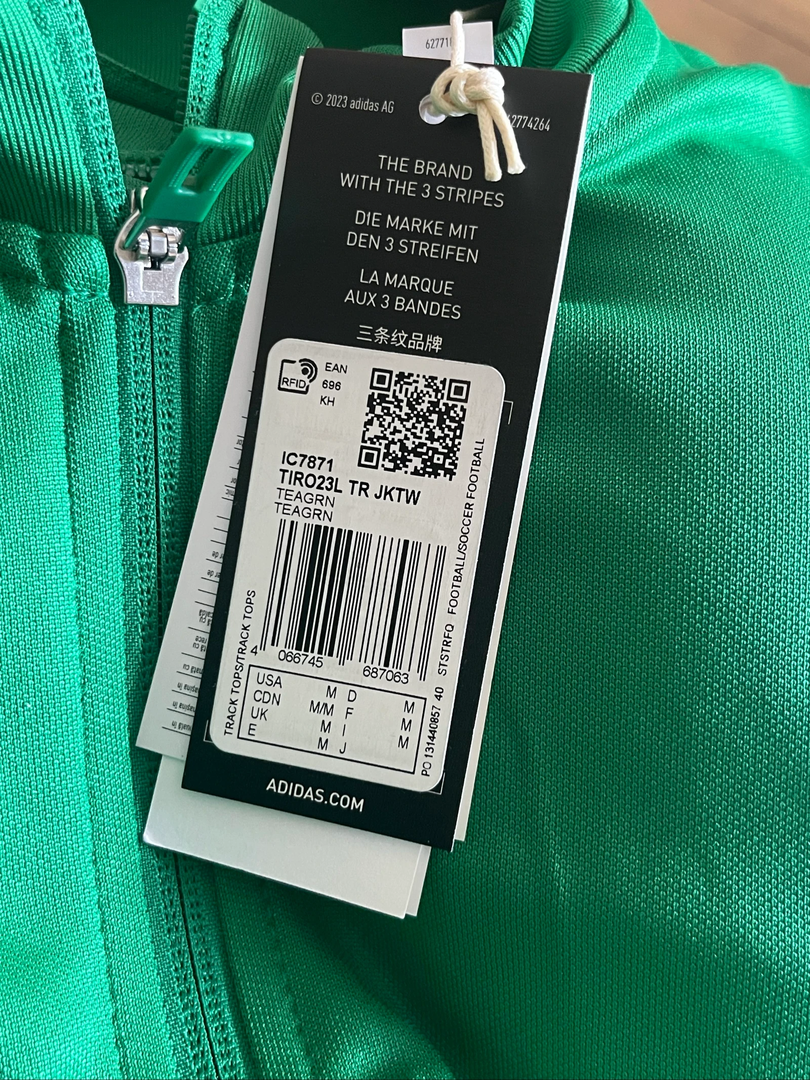 Adidas lightweight jacket size M – photo 3